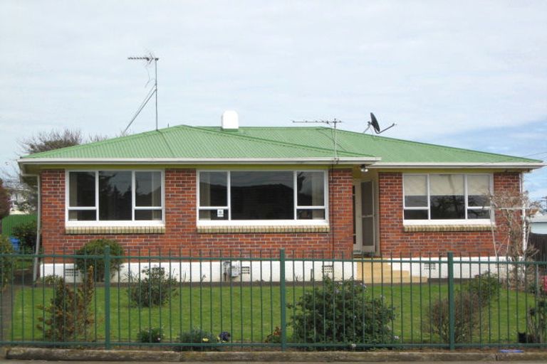 Photo of property in 47 Banks Street, Marfell, New Plymouth, 4310