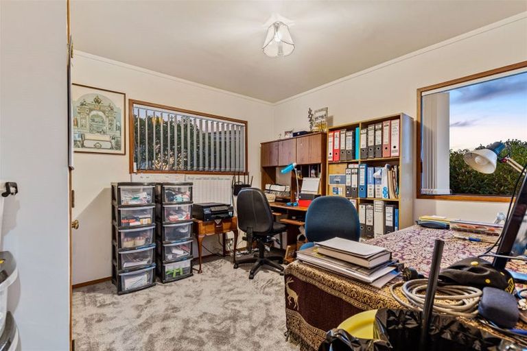 Photo of property in 1/181 Luckens Road, West Harbour, Auckland, 0618