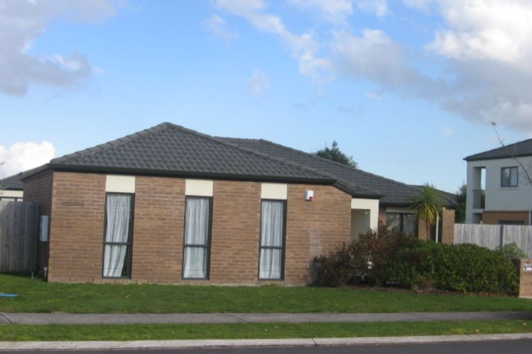 Photo of property in 12 Aclare Place, East Tamaki, Auckland, 2016