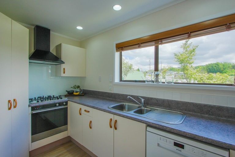 Photo of property in 22 Carter Drive, Pomare, Rotorua, 3015