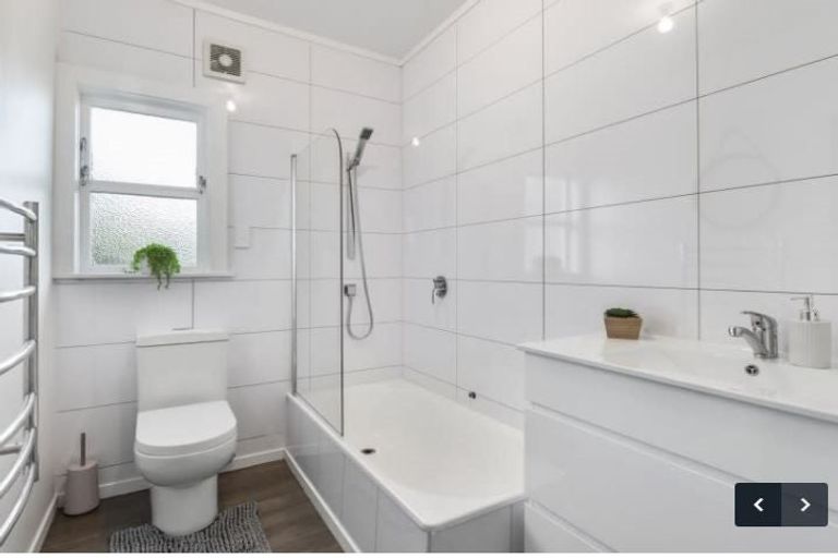 Photo of property in 33 Thomas Street, Stokes Valley, Lower Hutt, 5019