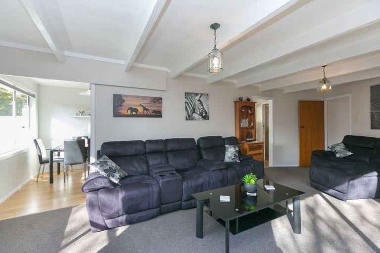 Photo of property in 5a Marina Grove, Frankleigh Park, New Plymouth, 4310