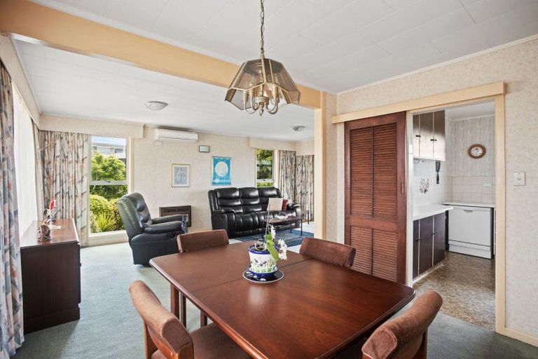 Photo of property in 13 Julian Place, Westown, New Plymouth, 4310