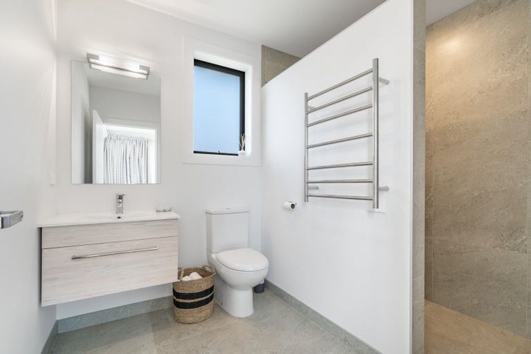 Photo of property in 1 Turnbull Crescent, Wanaka, 9305