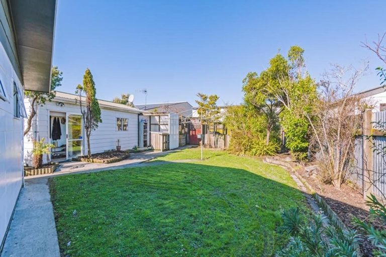 Photo of property in 38 Acacia Street, Kelvin Grove, Palmerston North, 4414