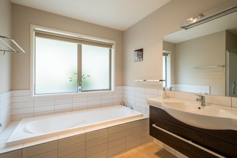 Photo of property in 14 Moana Heights, Waikawa, Picton, 7220