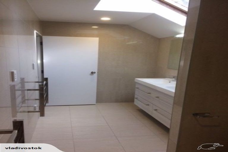 Photo of property in 32 Hastings Place, Hamilton Lake, Hamilton, 3204