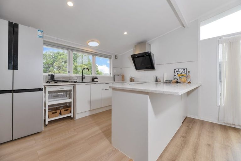 Photo of property in 137 Verbena Road, Birkdale, Auckland, 0626
