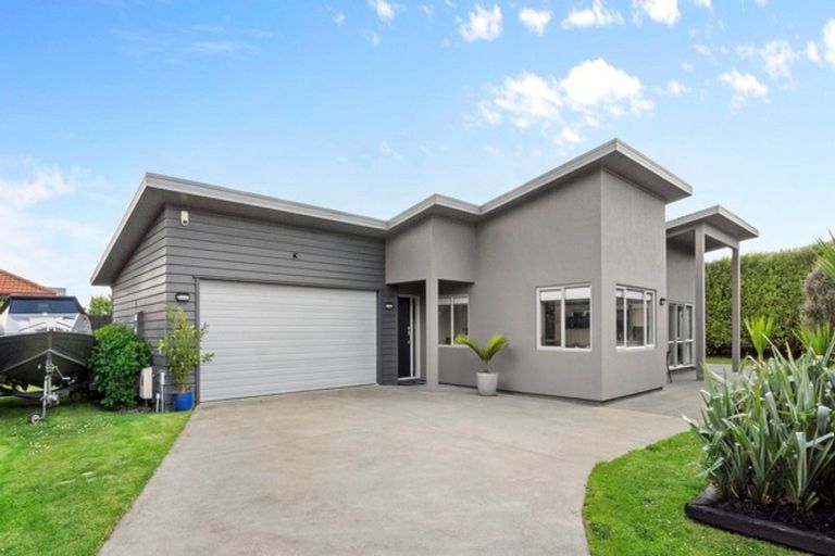 Photo of property in 3 Maccallum Court, Rototuna, Hamilton, 3210