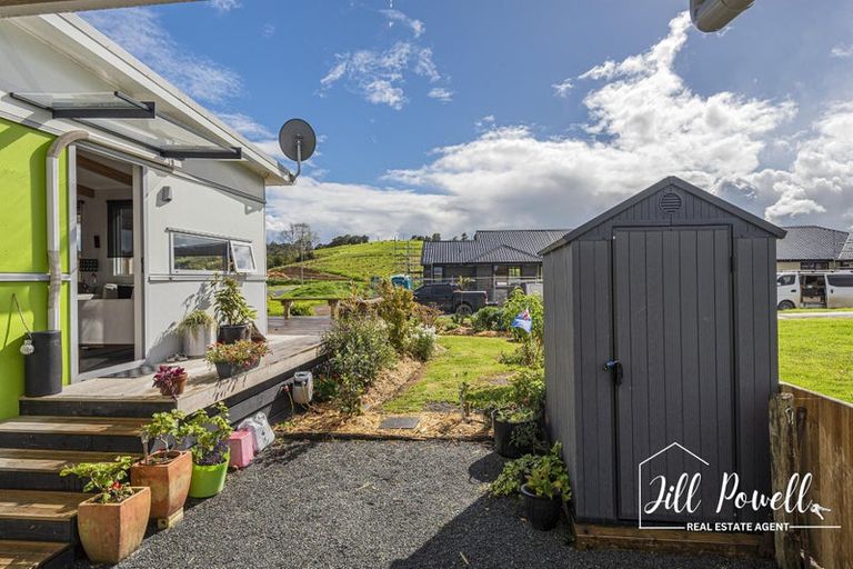 Photo of property in 1 Manaaki Circle, Paparoa, 0571