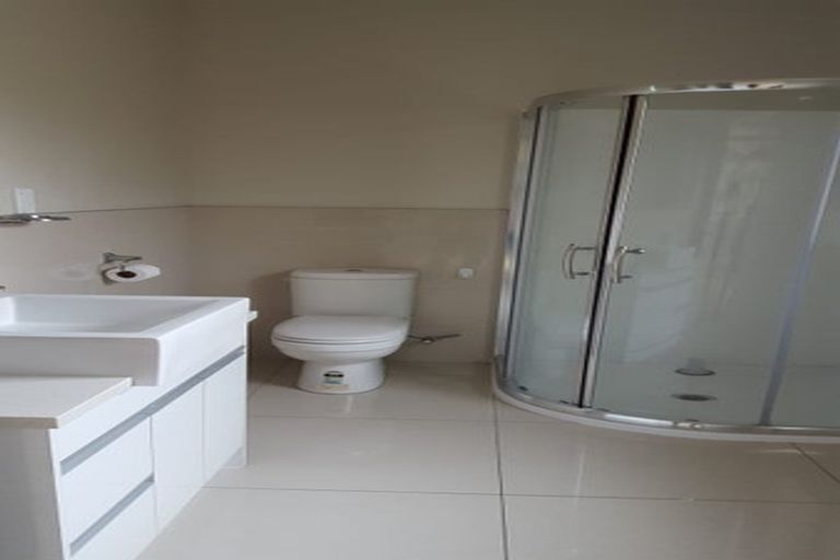 Photo of property in 5 Dunkineely Road, Flat Bush, Auckland, 2019
