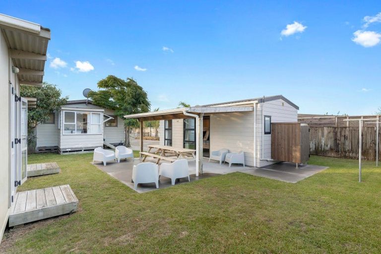 Photo of property in 316 Linton Crescent, Whangamata, 3620