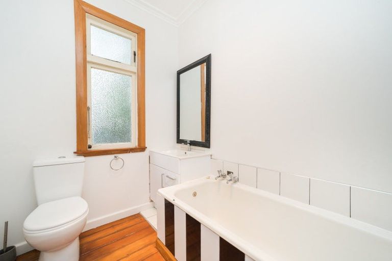 Photo of property in 4 Rainforth Street, Roslyn, Palmerston North, 4414