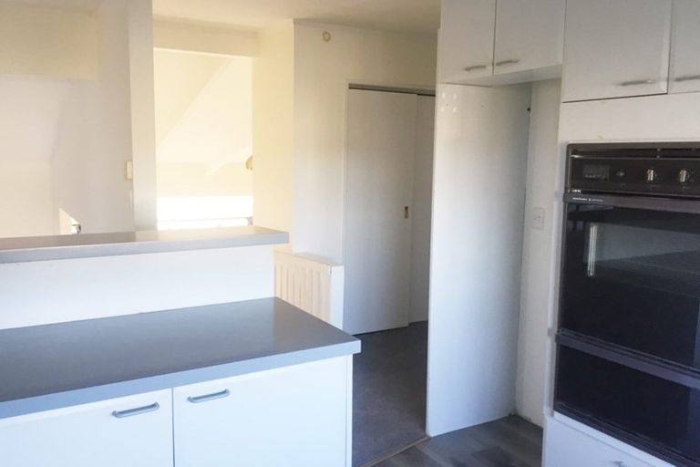 Photo of property in 9 Cambric Place, Botany Downs, Auckland, 2010