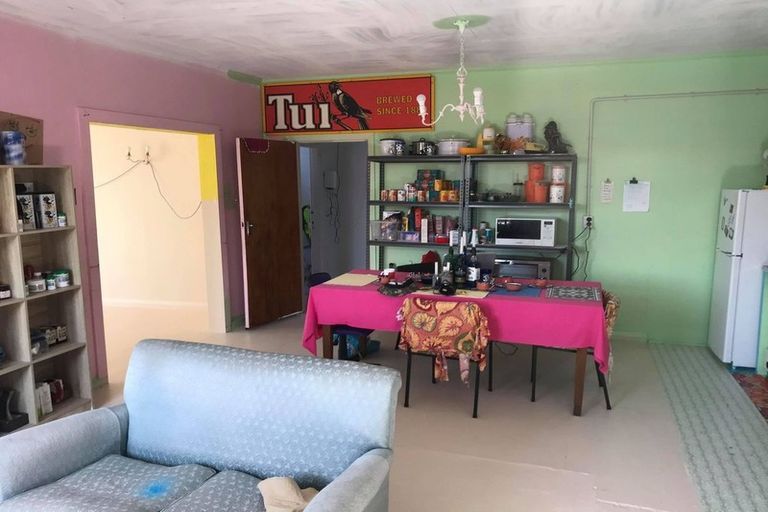 Photo of property in 477 Featherston Street, Palmerston North, 4414