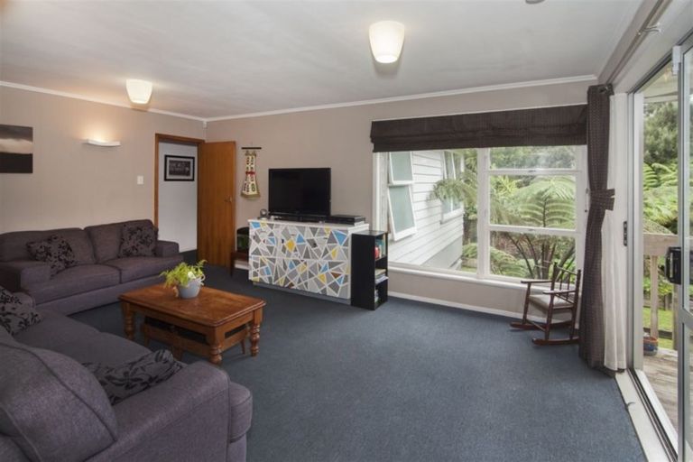 Photo of property in 643a Swanson Road, Swanson, Auckland, 0612