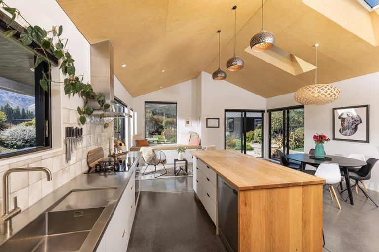 Photo of property in 5 Loach Road, Hawea Flat, Wanaka, 9382