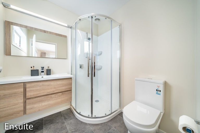 Photo of property in 6 Poulson Grove, Trentham, Upper Hutt, 5018