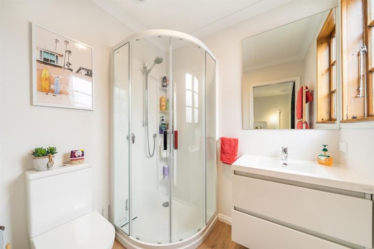 Photo of property in 15 Ararino Street, Trentham, Upper Hutt, 5018