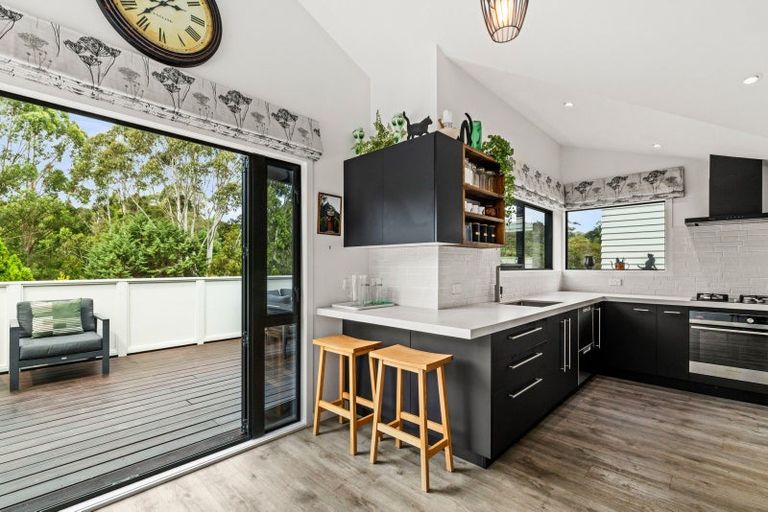 Photo of property in 120 Tauroa Road, Havelock North, 4130