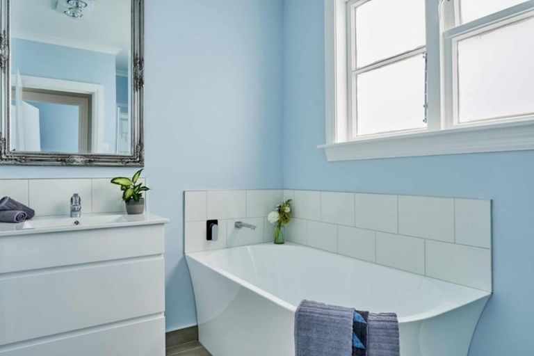 Photo of property in 48 Queen Street, Petone, Lower Hutt, 5012