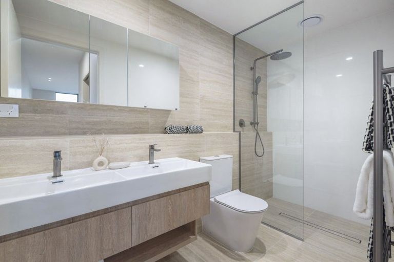 Photo of property in 3/12g Marlborough Crescent, Hobsonville, Auckland, 0616