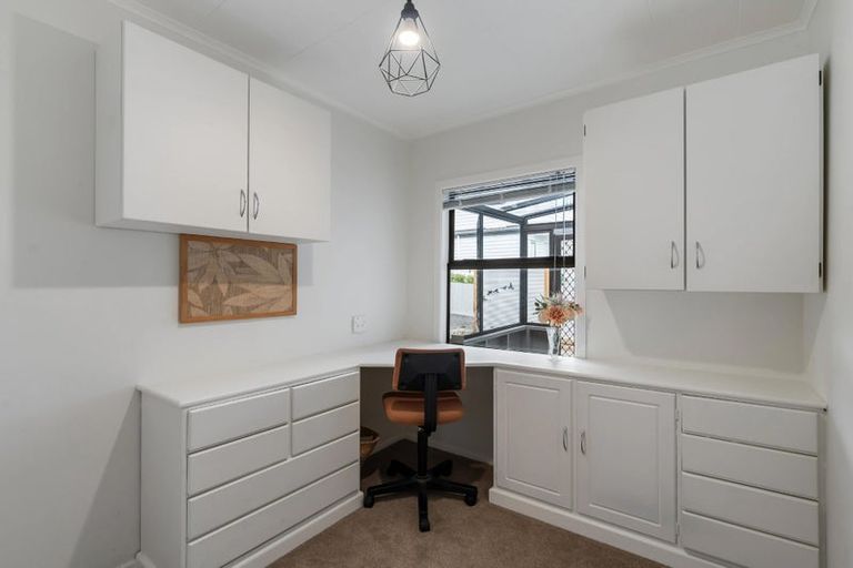 Photo of property in 76 Stanley Road, Glenfield, Auckland, 0629