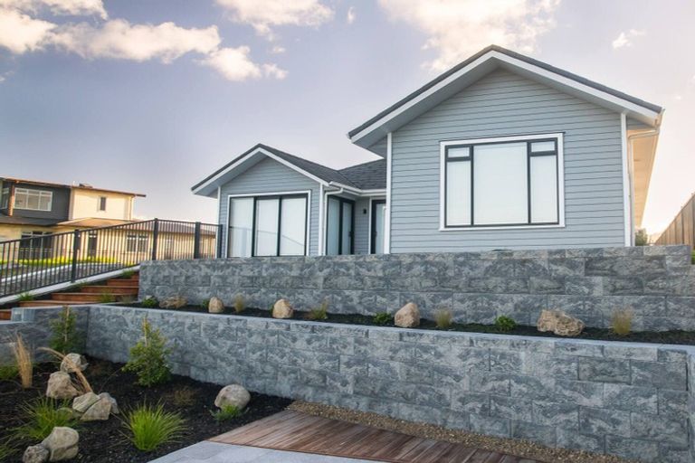 Photo of property in 35 Elliot Street, Riverhead, 0820