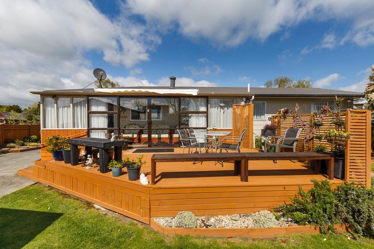 Photo of property in 12 Humphries Place, Awapuni, Palmerston North, 4412