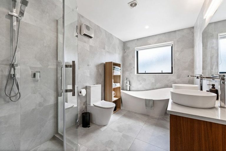 Photo of property in 38 Craigs Way, Hobsonville, Auckland, 0616