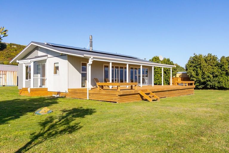 Photo of property in 103 Lake Ferry Road, Lake Ferry, Featherston, 5772