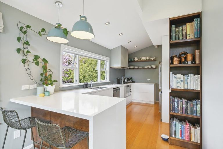 Photo of property in 12 Clutha Avenue, Khandallah, Wellington, 6035