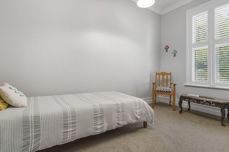 Photo of property in 34 Eglinton Road, The Glen, Dunedin, 9011