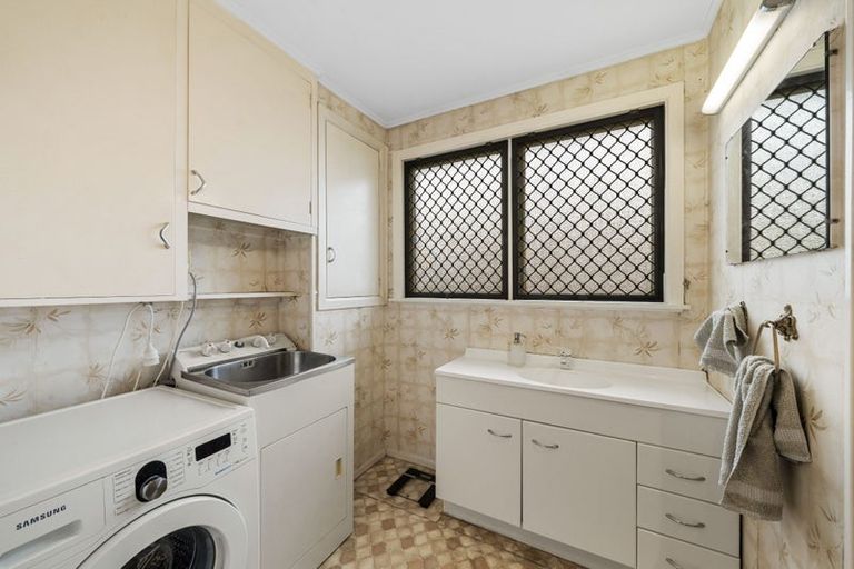 Photo of property in 2/1 Hamilton Road, Papatoetoe, Auckland, 2025