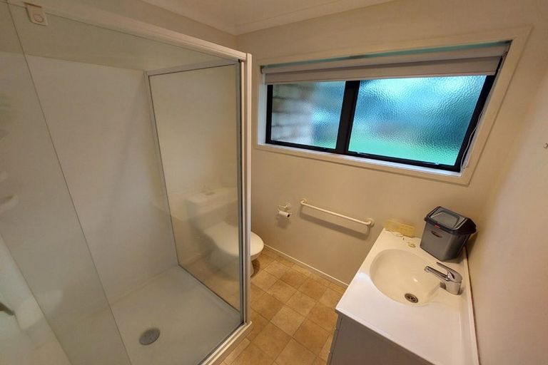 Photo of property in 124 Hall Road, Peacocke, Hamilton, 3282