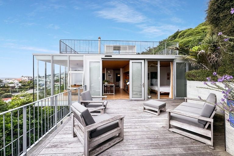 Photo of property in 6 Crawford Road, Kilbirnie, Wellington, 6022