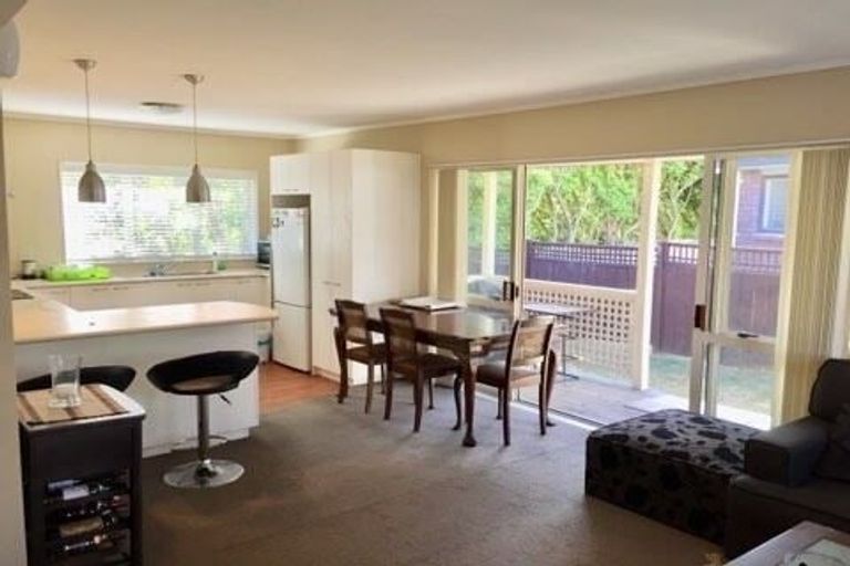 Photo of property in 9 Central Park Drive, Te Atatu South, Auckland, 0610