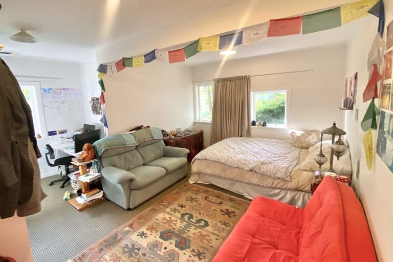 Photo of property in 36 Northland Road, Northland, Wellington, 6012