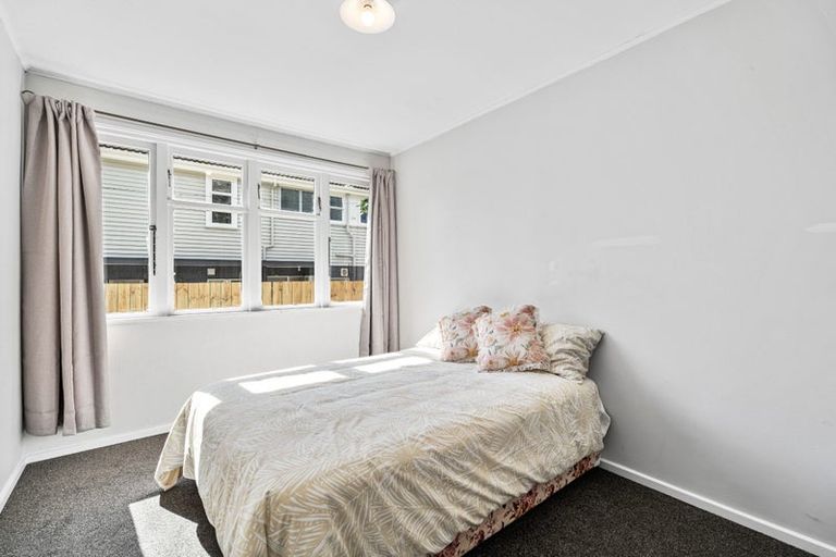 Photo of property in 57 Second Avenue, Avenues, Whangarei, 0110