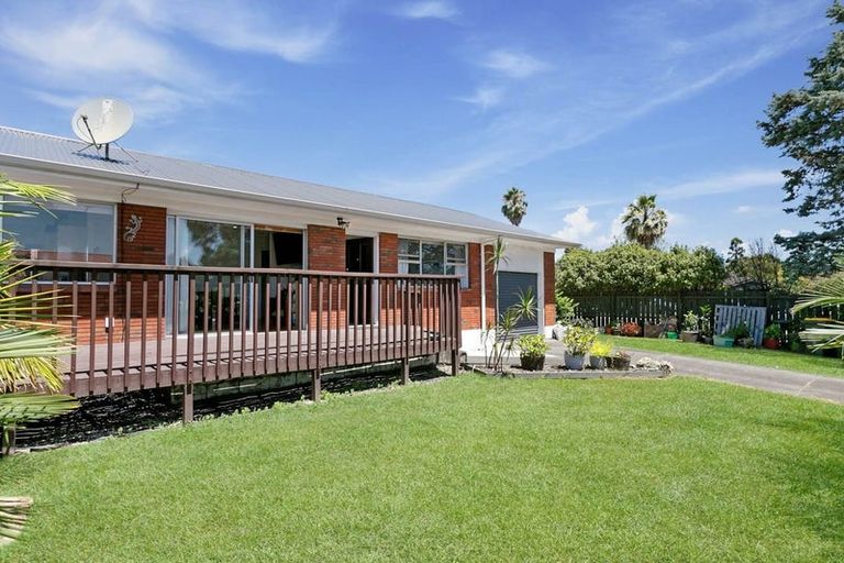 Photo of property in 2/2 Chevis Place, Pakuranga, Auckland, 2010