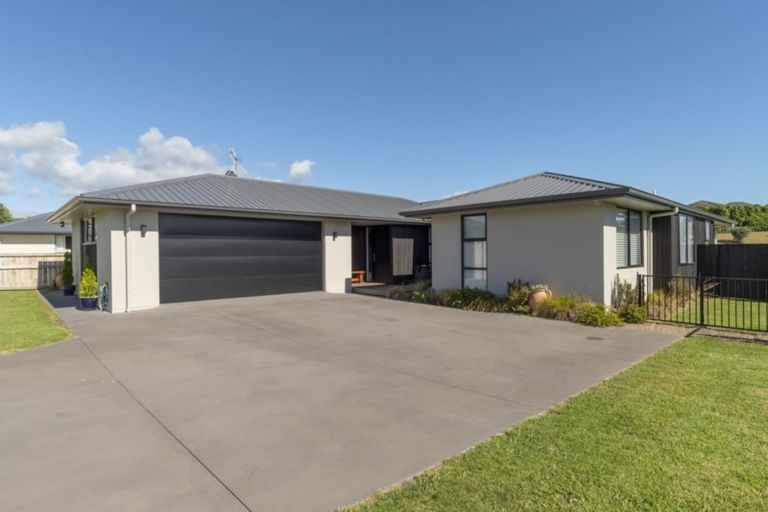 Photo of property in 3 Vantage Place, Omokoroa, 3114