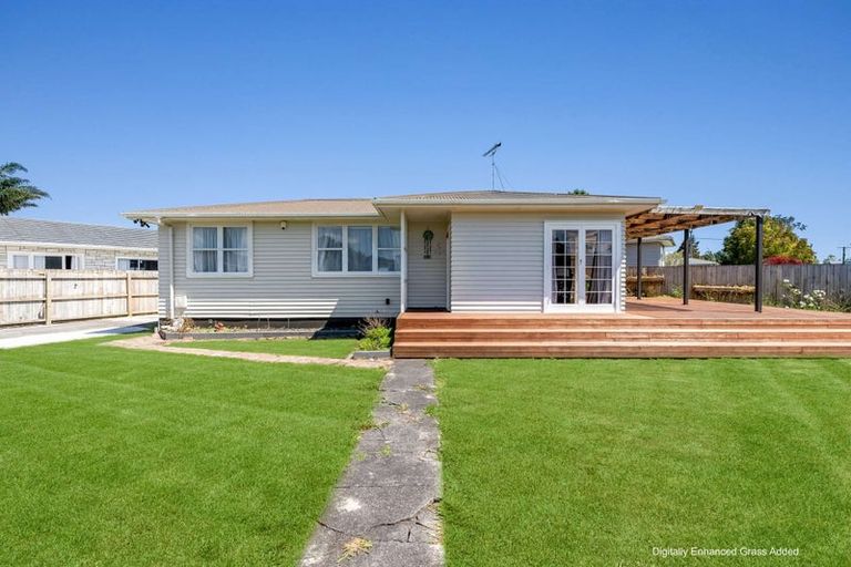 Photo of property in 1/1 Cooper Place, Papakura, 2110