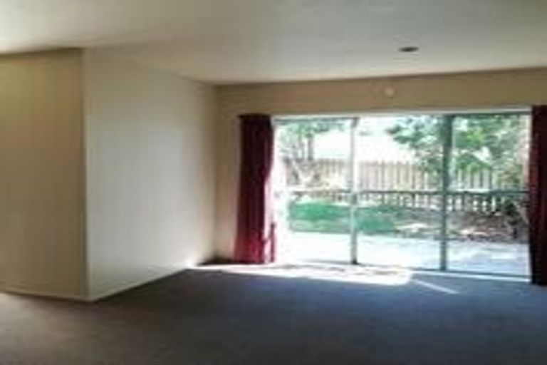 Photo of property in 7/351 West Coast Road, Glen Eden, Auckland, 0602