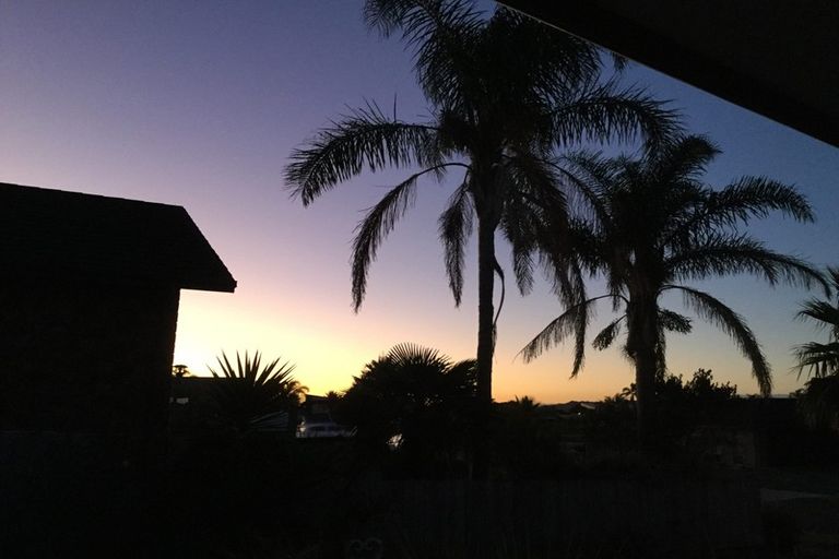 Photo of property in 12 O'farrell Drive, One Tree Point, 0118