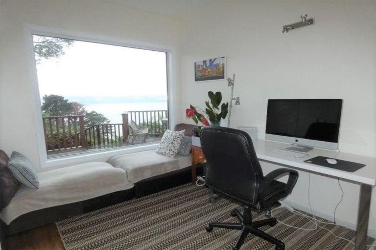 Photo of property in 43 Homebush Road, Khandallah, Wellington, 6035