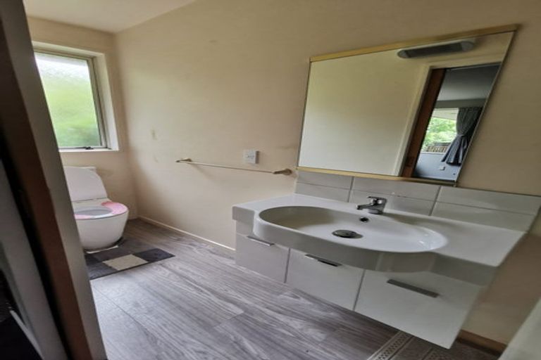 Photo of property in 32 Springbank Street, Bryndwr, Christchurch, 8053