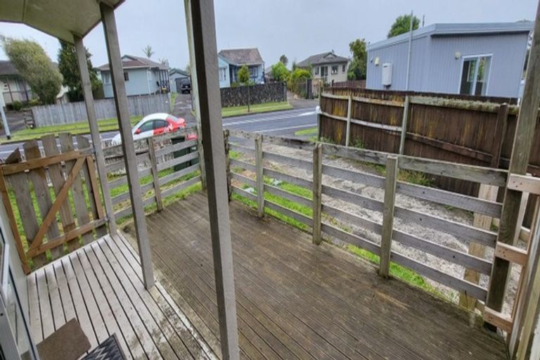 Photo of property in 63 Burundi Avenue, Clendon Park, Auckland, 2103