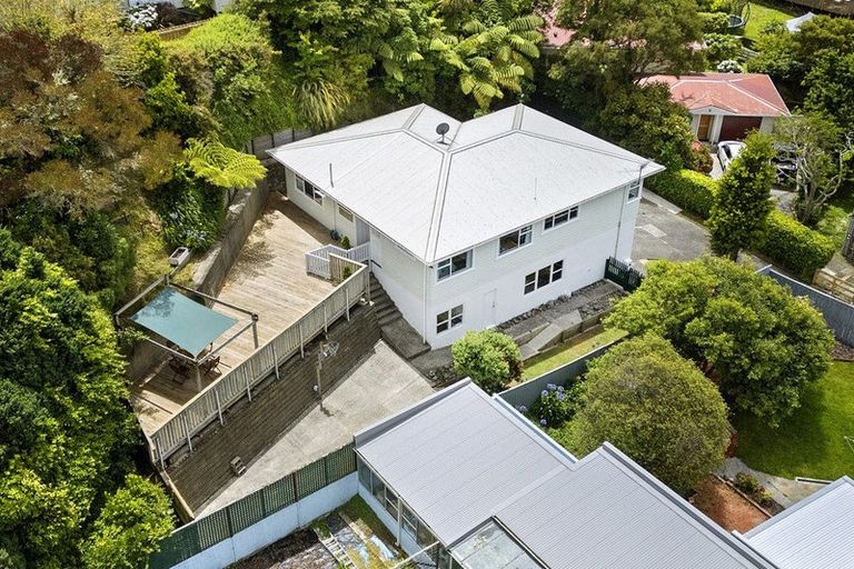 Photo of property in 12 Pembroke Street, Tawa, Wellington, 5028