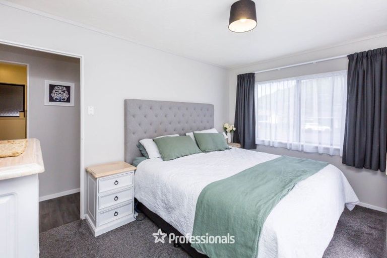 Photo of property in 5 Tulsa Grove, Totara Park, Upper Hutt, 5018