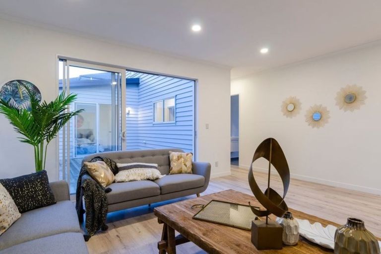 Photo of property in 14 Hangar Lane, Whenuapai, Auckland, 0618